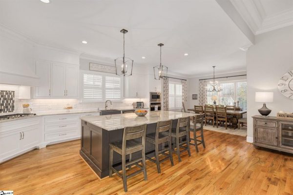 1519041-49bde208-5f3e-4b26-87ad-49dcac864523