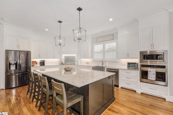 1519041-e507399f-63c9-4dcd-9308-b9776897e550