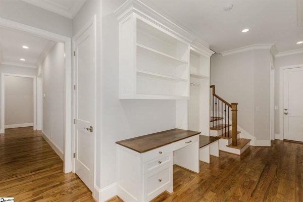 1540985-64c677a2-b37b-4216-ba45-f679d1aa1110