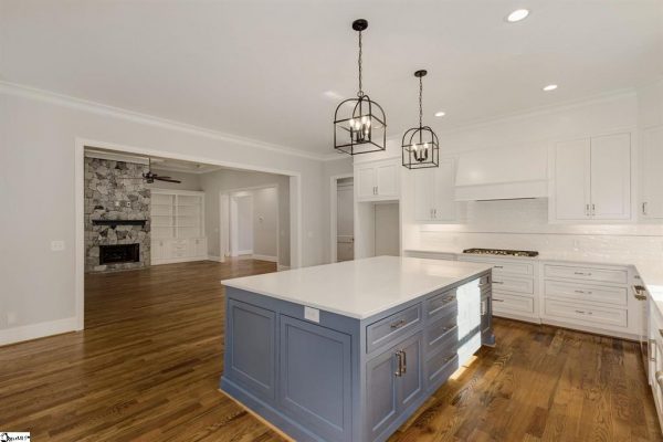 1540985-9573013a-60c3-472b-ab05-65f9cc3c62e2